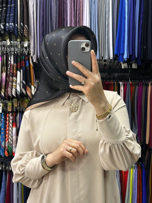 Armine Nostalji Serisi Sura İpek Eşarp 8259 01 — Siyah [stokoz:VV8DjF1cRbNjBYWtoX7T%3ASiyah%3A1%3A67ezr7]
